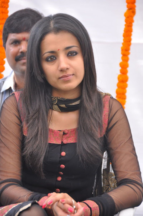 Smiling Trisha in Black Tranparent Churidar Leggings unseen pics