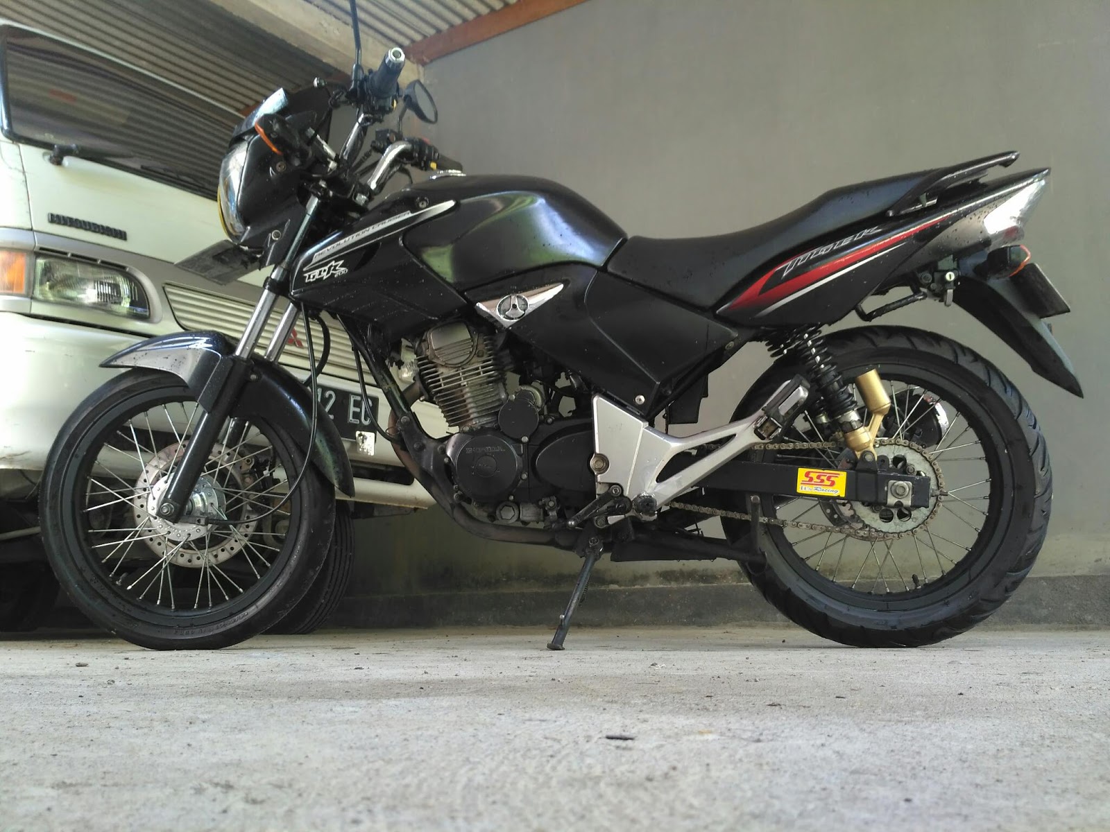 SETENGAH KOPLING Honda Tiger Revo Pasang Velg R17 Jari Jari