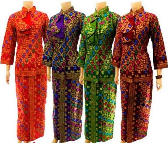  29 model baju batik  setelan  wanita kombinasi rok  