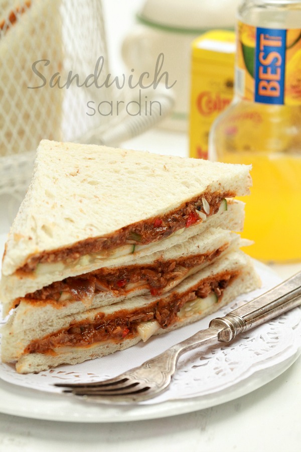 Sandwich Sardin - masam manis