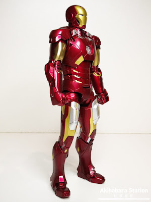 S.H.Figuarts Iron Man Mk VII + Hall of Armor de Avengers - Tamashii Nations