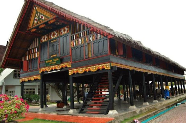 Rumah Adat Aceh: Nama, Ciri Khas, Filosofi, Hingga Fungsi dari Tiap Bagiannya