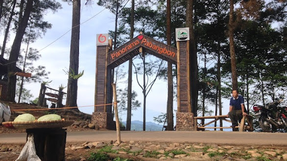 Keindahan Gunung Benteng Pabangbon untuk Wisatawan