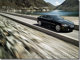 2010-Jaguar-XFR-front-right-1