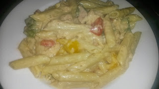 Penne met paprika-tonijn-roomsaus