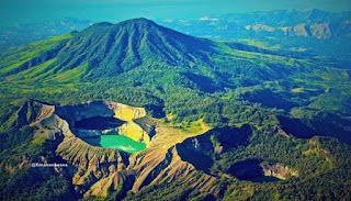 Taman Nasional Kelimutu