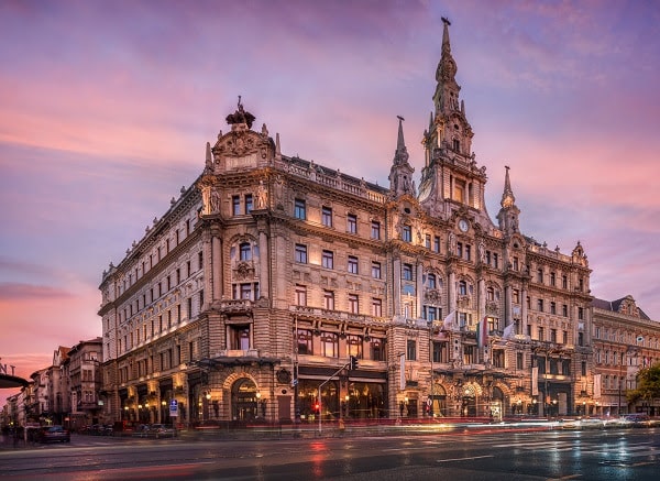 DELUXSHIONIST LUXURY HOTEL - ANANTARA NEW YORK PALACE BUDAPEST