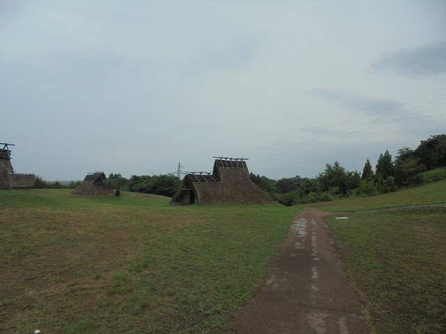 弥生のムラの広場