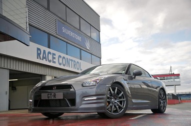 2012-Nissan-GT-R