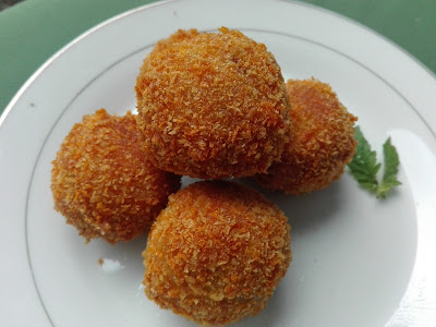 Resep Membuat Bola Bola Talas Goreng Renyah dan Gurih