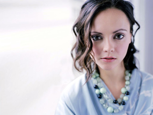 Hot Pictures of Christina Ricci