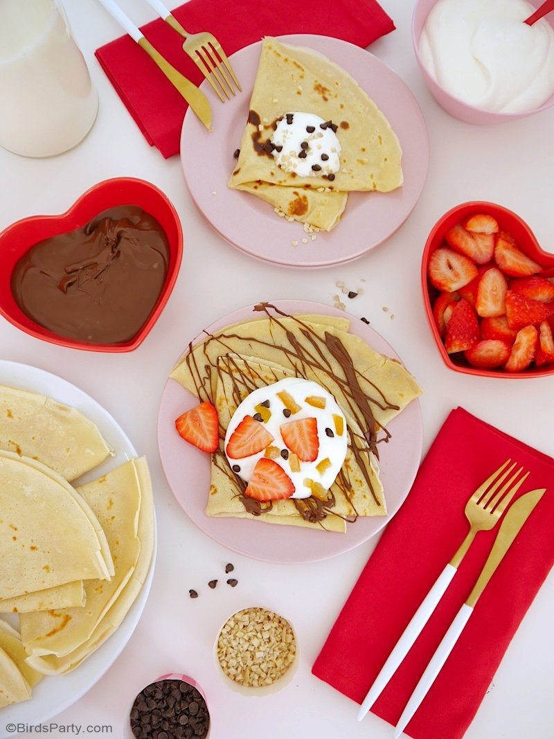 Recette Pâte à Crêpes - faciles à préparer et délicieuses, ces crêpes sont parfaites pour les desserts ou les collations de la Chandeleur! by BirdsParty.com @birdsparty #crepes #recette #patecrepes #chandeleur #saintvalentin #recettecrepes