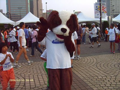 Sports Mascots Around the World Seen On www.coolpicturegallery.net