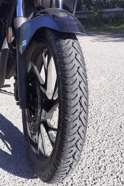 Metzeler ME 22 tubeless 2,75x18 para Honda CB125F neumáticos más estrechos