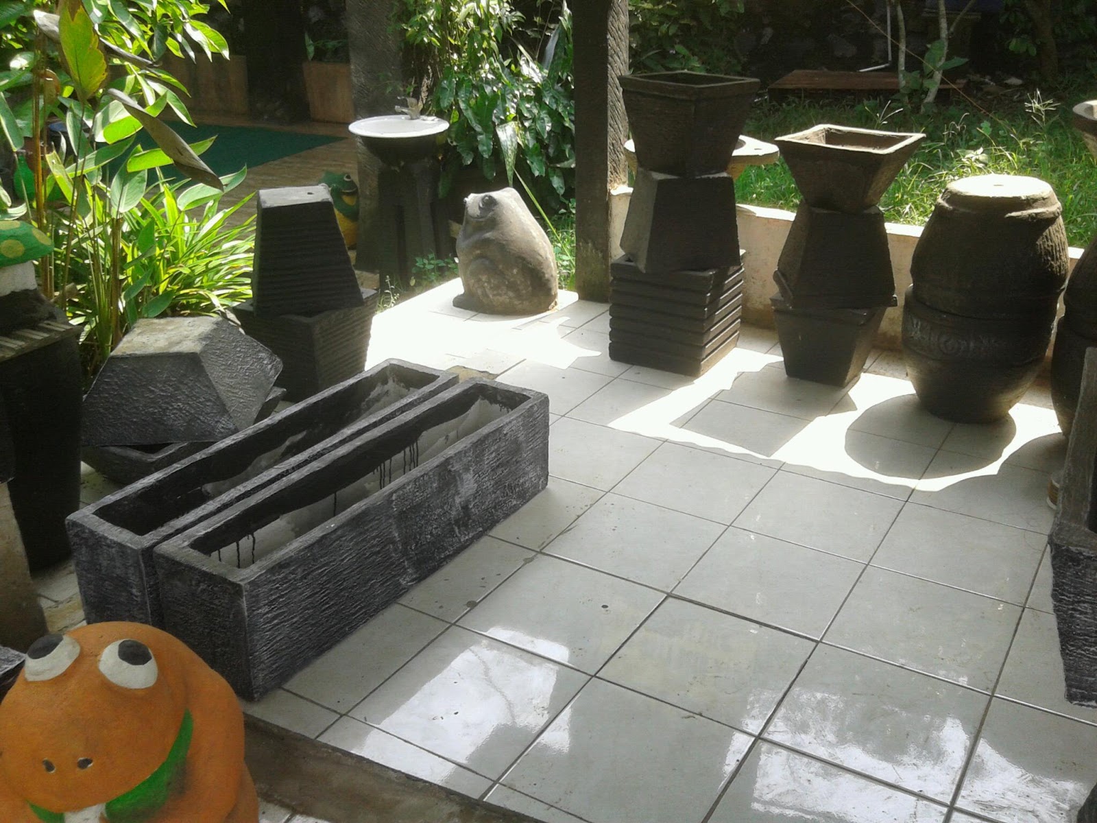 Jual pot  keramik  pot  minimalis pagoda air mancur 