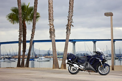 2010 Kawasaki Concours 14 Wallpaper