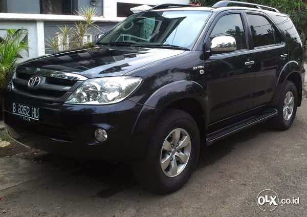  MOBIL  BEKAS  TOYOTA FOURTUNER MATIC 2005 JAKARTA LAPAK 