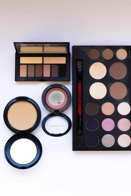 How to pack your make up without it breaking during your trip