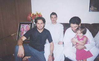 Shahid Afridi Family Wife and Kids Pics,2013 Photos,Wallpapers,Fb Profile,Sports funny,Covers Funny Download Free HD Photos,Images,Pictures,wallpapers,2013 Latest Gallery,Desktop,Pc,Mobile,Android,High Definition,Facebook,Twitter.Website,Covers,Qll World Amazing,