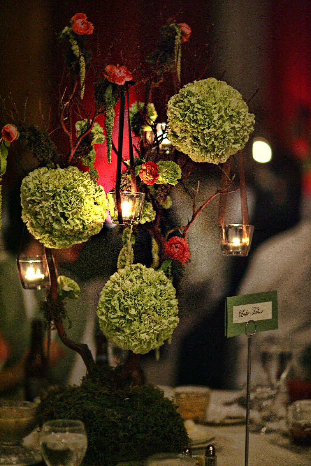 black and white centerpieces