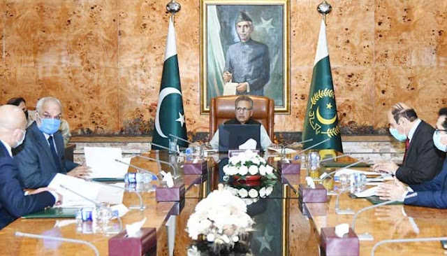 President Alvi rubbishes rumours of CPEC 'overburdening' Pakistan's economy