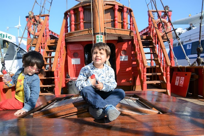 Barcelona con Niños: Paseo en barco 