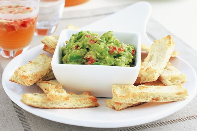 Avocado Dip  with Turkish Chips