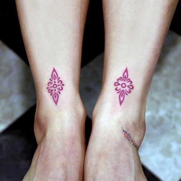 30 tatuagens ornamentais incríveis que vão te inspirar!