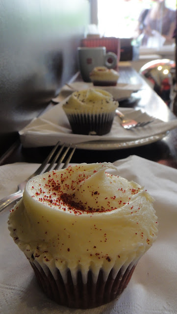 Cupcake, red velvet, the hummingbird bakery, portobello road, london, desert