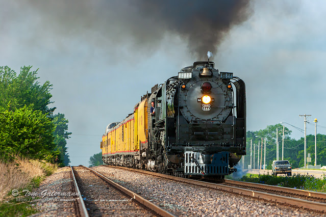 UP 844 leads the SCEHT north at MP 622.98 of the Wagoner Sub., along US 169 at Oologa, OK.