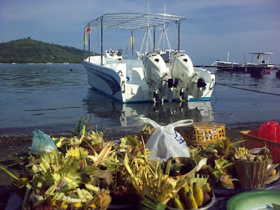 Calm seas and the Nasty Nemo waiting to be blessed