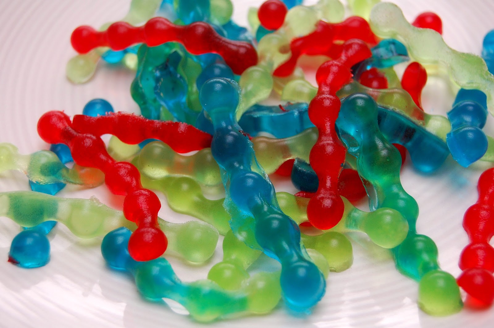 Sara's Super Happy Fun Blog of Awesomeness: How to make your own gummy