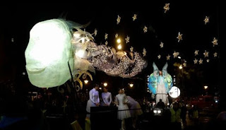 Los Reyes Magos sortean el agua y llegan a Palma