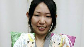 Mie Udon dengan kemasan Fighting Girl Moe dijual