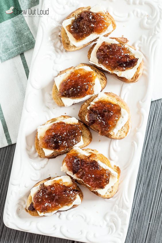 Brie and Fig Crostini are simple, quick, and delicious! Sweet, salty, creamy, and crispy all in one bite. Perfect for all the holiday gatherings.