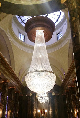 Gringotts chandelier 