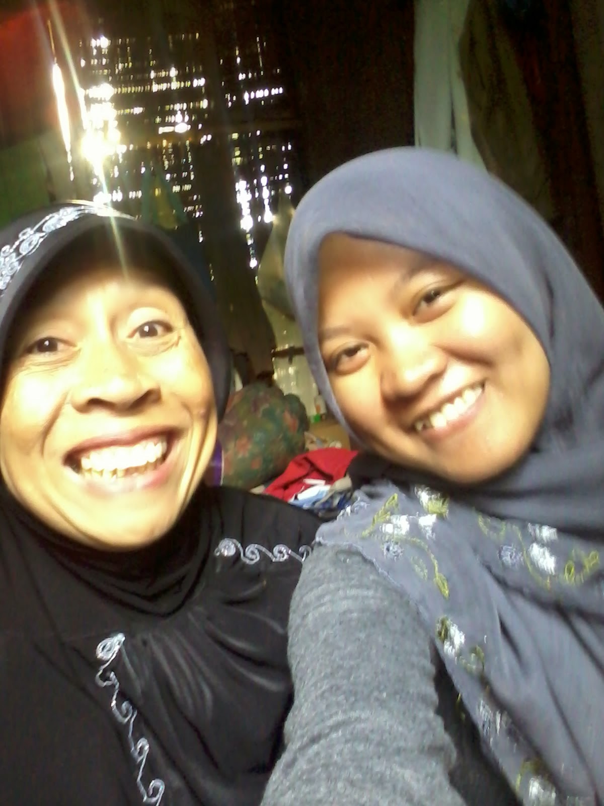 Isna's blog: [PICT] IN MY MIND - WITH MOM