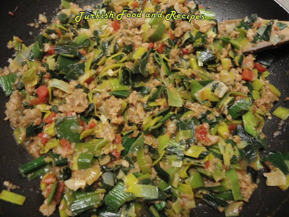 Leek Saute with Ground Beef (Kiymali Pirasa Sote)