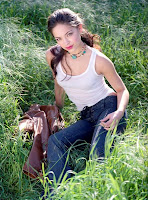 Kristin-Kreuk-15