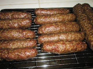 Victory Homemaking: Beef Summer Sausage