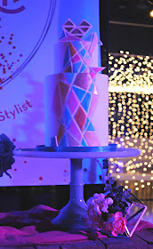 Bridal-show-cake-display 