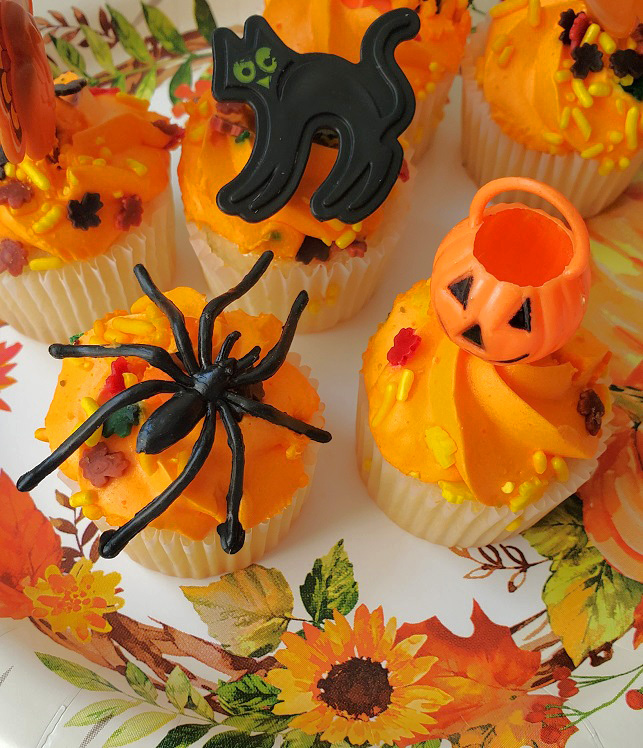 Halloween orange cupcakes