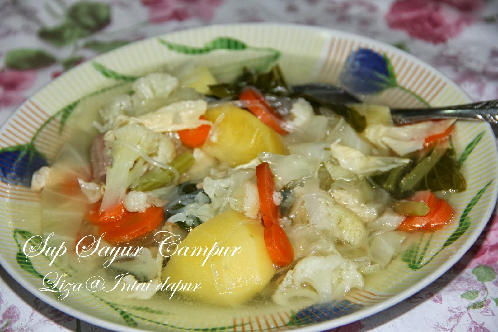 INTAI DAPUR: Sup Sayur Campur n Ayam Masak Merah