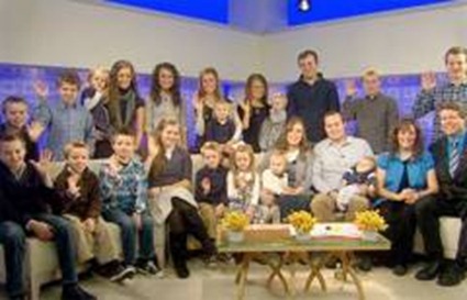 DUggar_family2-240x155