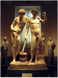 Homossexualidade na Grécia Antiga - Orestes e Pílades ou Castor e Pólux (Grupo de San Ildefonso, Museu do Prado, Madri)
