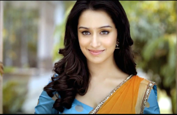 SELALU DIGOSIPIN, SHRADDHA KAPOOR MERASA TERGANGGU