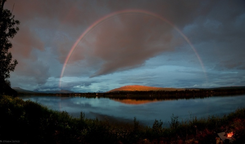 Bernt-Olsen-sol-media-noche-noruega