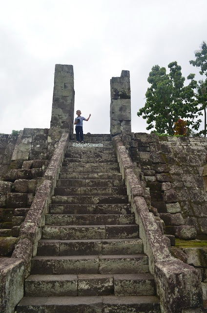 Gapura di Situs Ratu Boko ©JelajahSuwanto