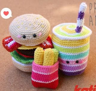 http://amigurumifood.blogspot.com.es/2015/02/proyekto-amigurumi-combo-amigurumi.html