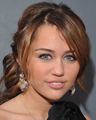 miley cyrus hair 2010 grammys. Everyday Glam Makeup: Miley